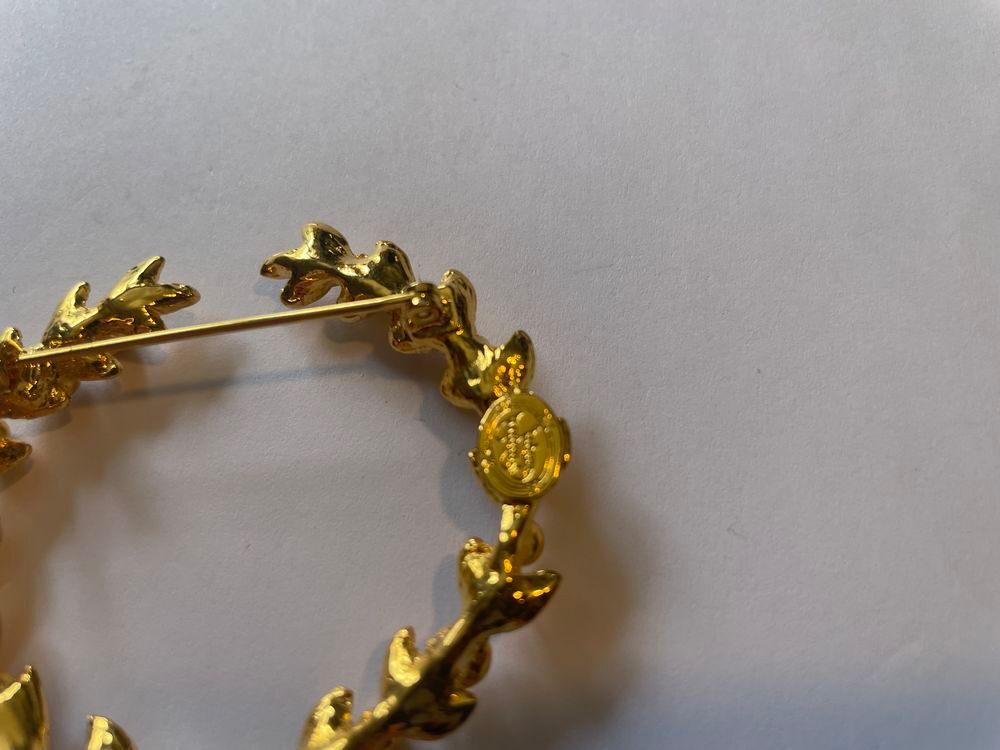 Broche lauriers dor&eacute;e strass crystal Ines de la Fressange Bijoux et montres