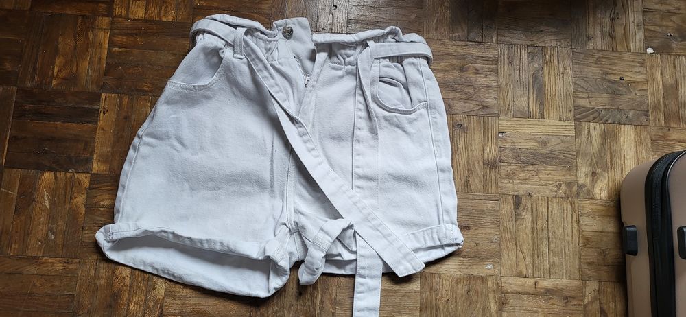 Short en jean avec ceinture blanc Jennyfer femme ado Vêtements