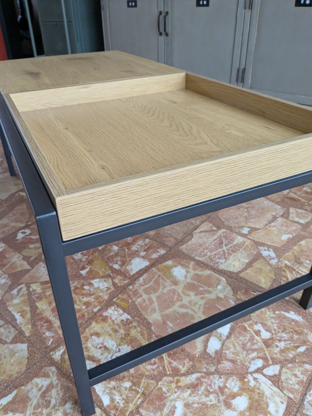 Table de salon &eacute;tat neuf. Meubles