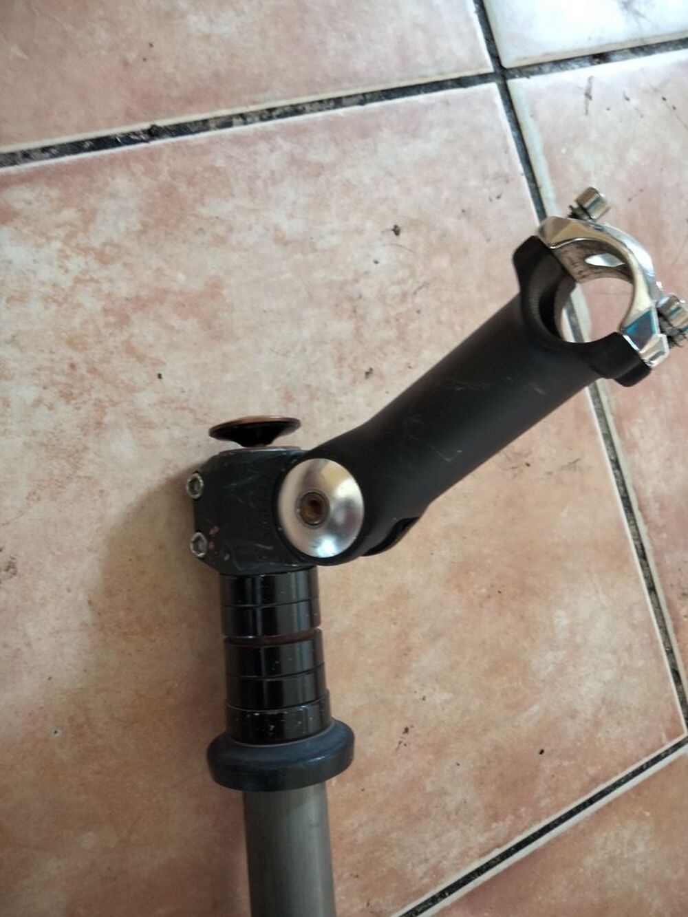 Fourche t&eacute;lesco RST GT-com 28p diam&egrave;tre 2,7cm L25,5c Tbe Vélos