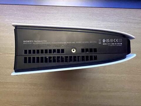 console PS5 pro 465 Montreuil (93)