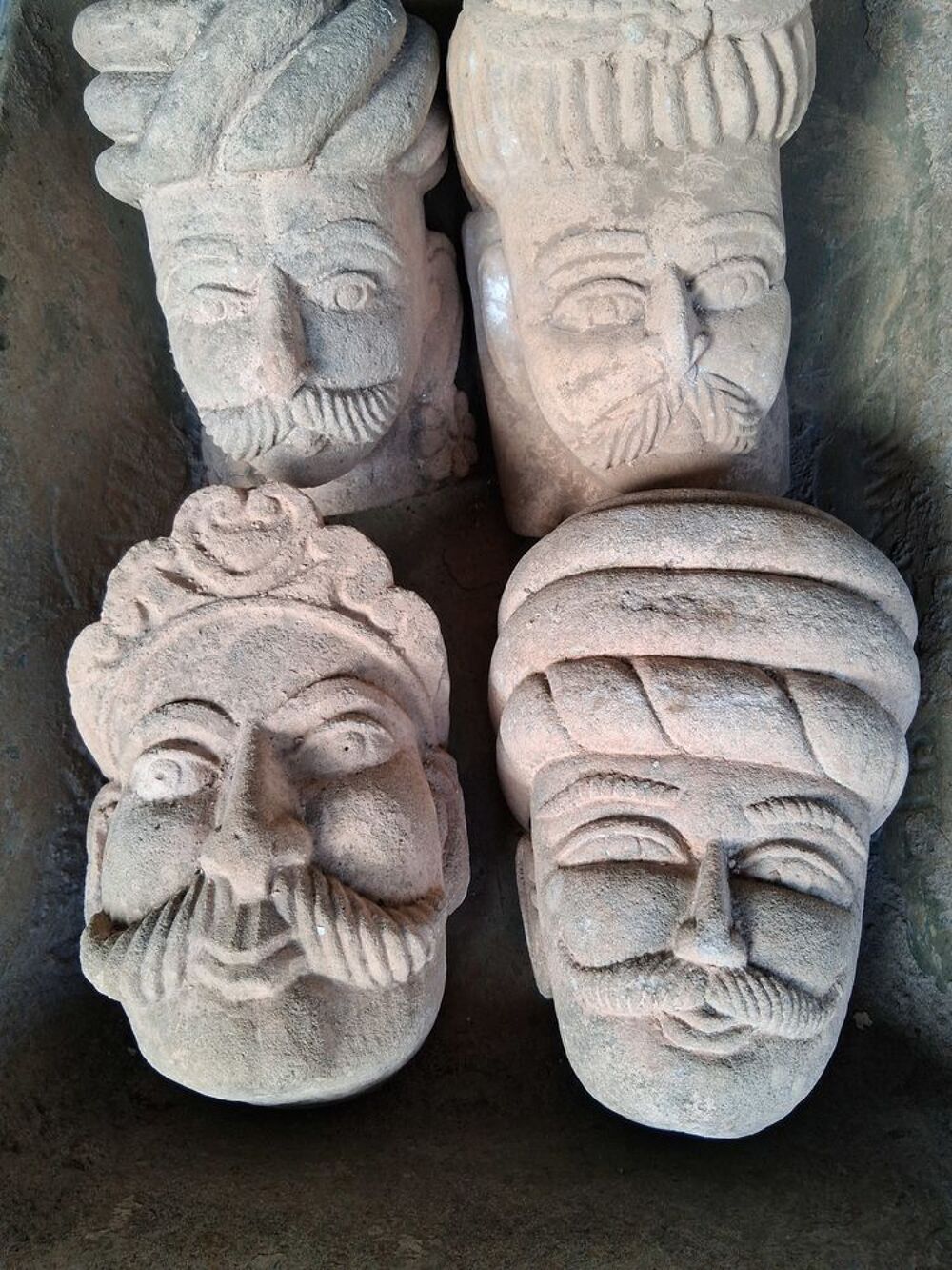 4 STATUES T&Ecirc;TE Décoration