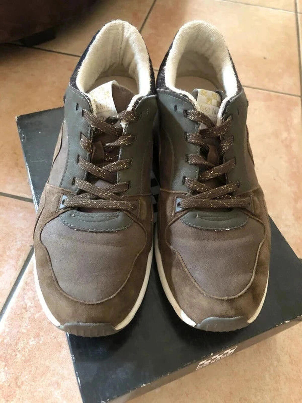Sneakers kaki NoName P39 en parfait &eacute;tat &agrave; 27 euros Chaussures