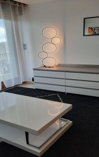  Appartement à louer 3 pièces 76 m²