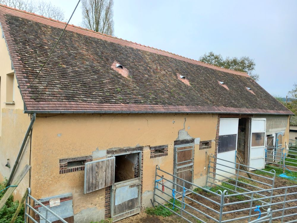 Vente Propriété/Château Maison 834m2 de dépendances+carrière équestre 2,5 hectares Saint-cosme-en-vairais