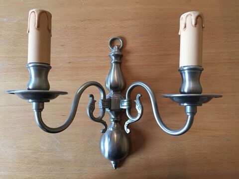 Applique murale en �tain avec bougeoir Limeil-Br�vannes (94)