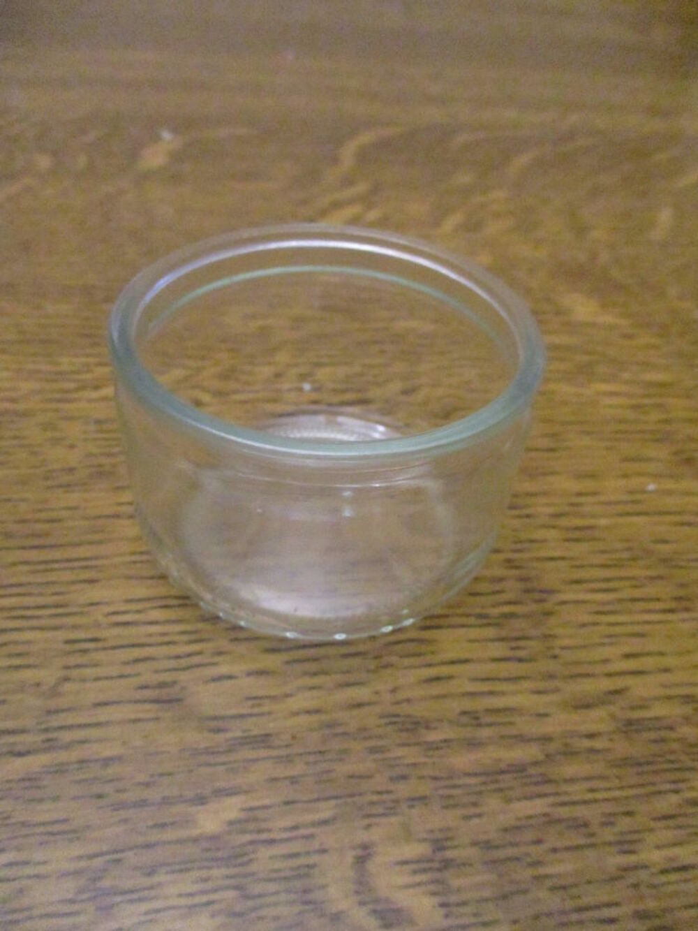 150 petits pot en verre hauteur 4,5 cm diam&egrave;tre 6,5 cm Décoration