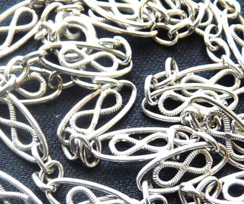 Belle et grande Chane en Argent  motifs d'poque 1880 45 Gravelines (59)