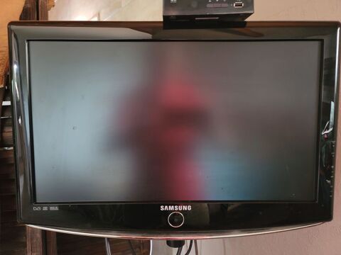 2 télévisions PIONEER 58cm 100 Saubrigues (40)