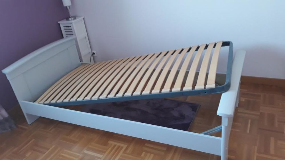 Lit enfant 1 personne + sommier Meubles