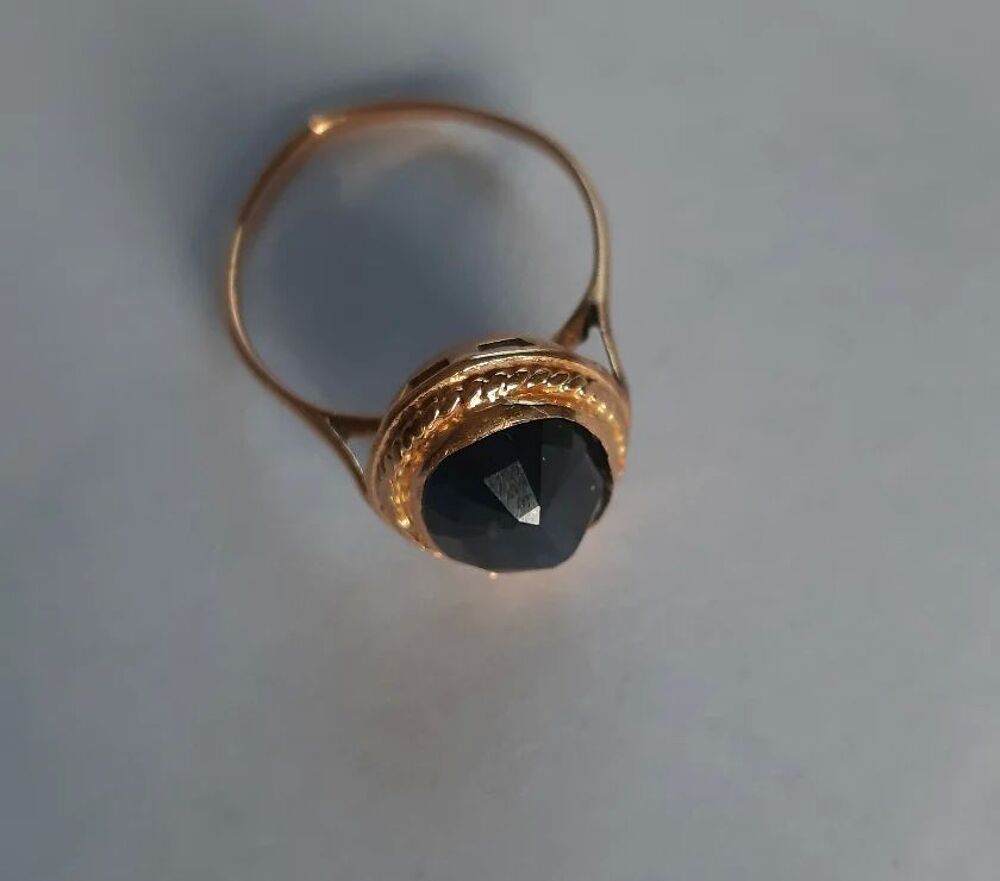 BAGUE SAPHYR OR 18 CARATS - DIAMETRE 19 MM - BON ETAT - Bijoux et montres