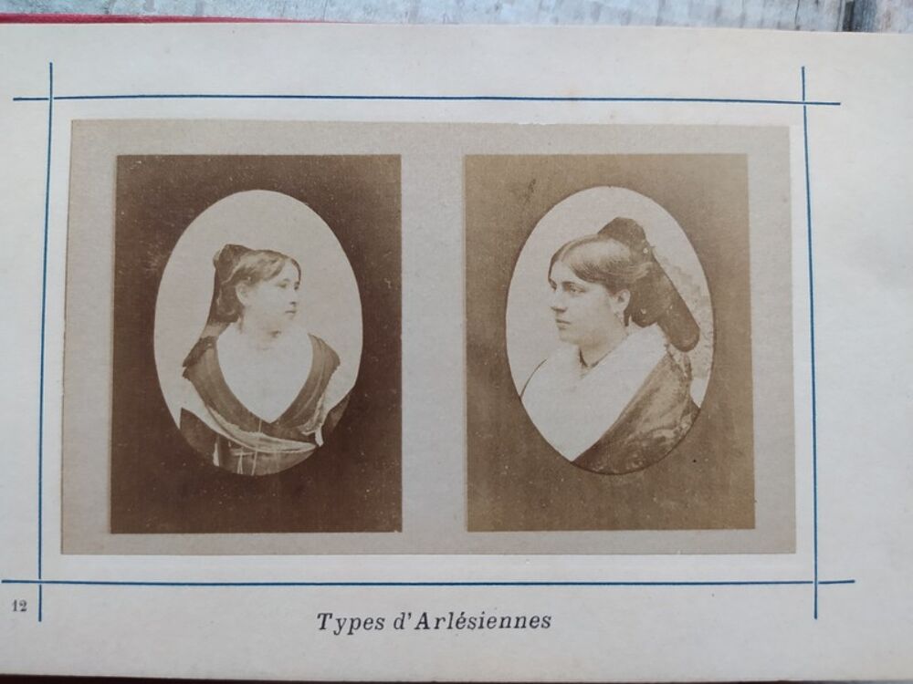 ARLES Album 12 Photographies Albumin&eacute;es XIX&egrave;me Arl&eacute;siennes 