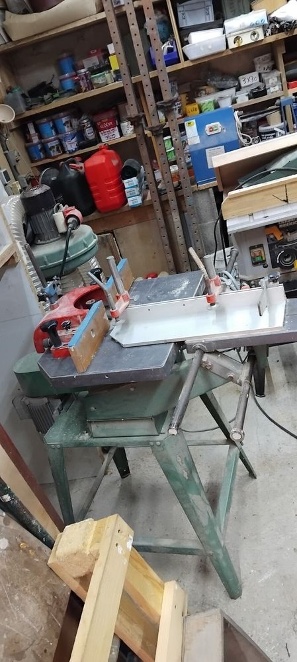 Machine &agrave; bois sur pied avec table et guides toupie Bricolage