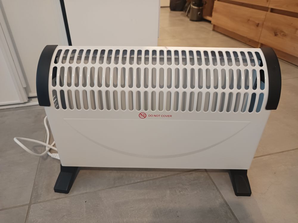 2 radiateurs d'appoint &eacute;lectriques Meubles