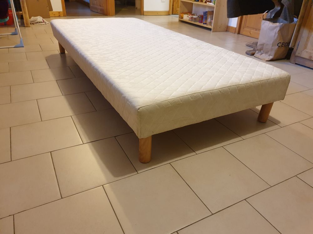 Sommiers &agrave; lattes, cadres de lit, matelas Meubles
