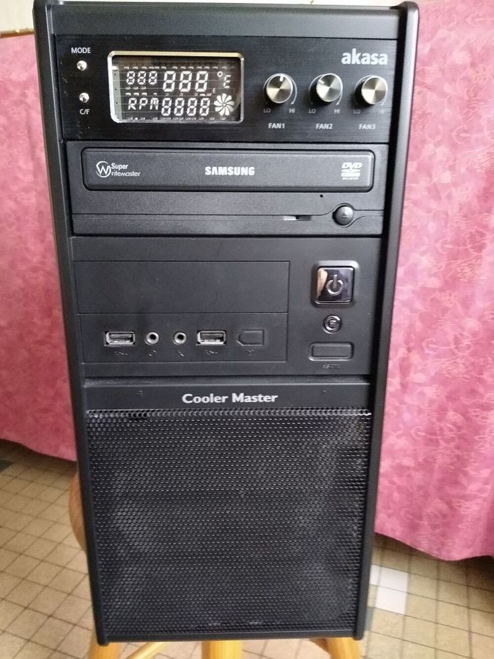 ORDINATEUR DE BUREAU Matériel informatique