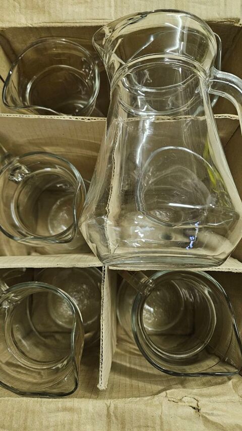 Lot de 21 Carafes 
90 Agde (34)
