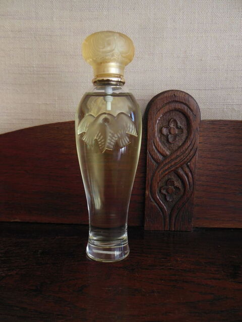 Flacon factice  l'air du temps  de N.Ricci 100ml 10 Digne-les-Bains (04)