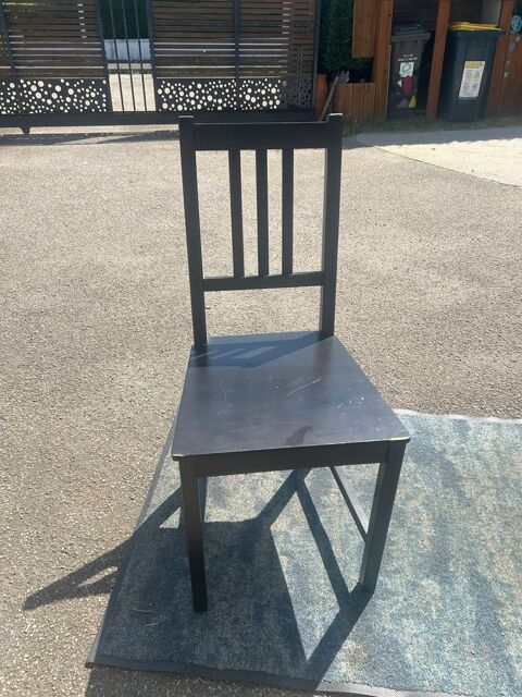 Lot 6 chaises bois à repeindre Roche-la-Molière (42)