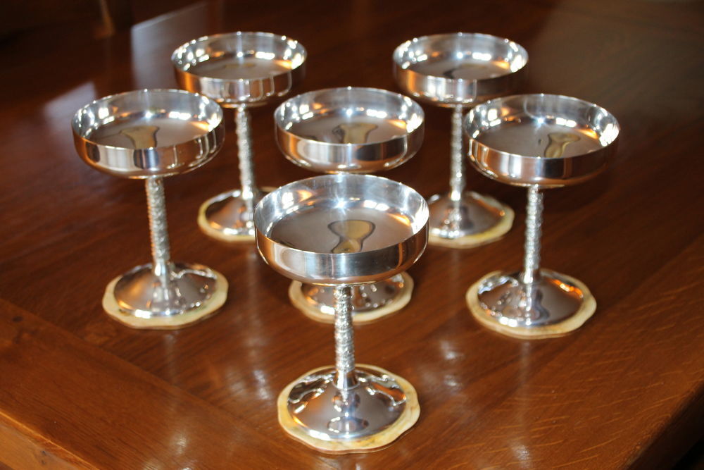 6 verres en laiton argent&eacute; Décoration