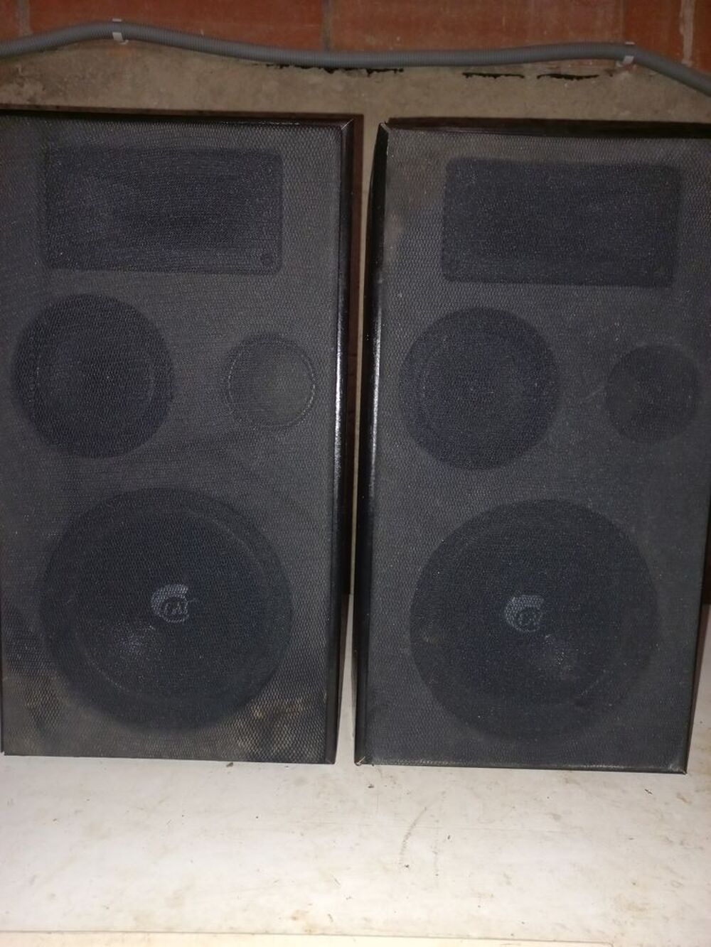 H P CAT BERLIN 3 way bass reflex 150W Audio et hifi