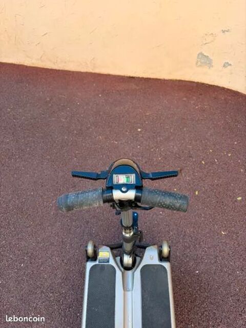 Siege personne a mobilit&eacute; r&eacute;duite  0 42110 Feurs