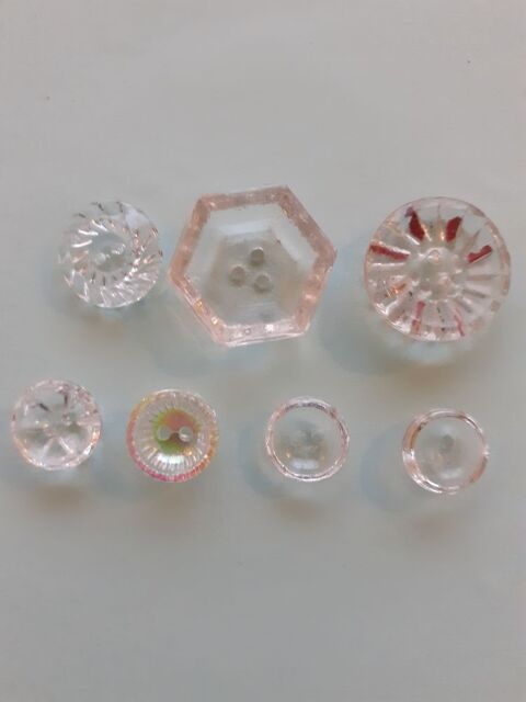 Boutons anciens 10 Ch�nehutte-Tr�ves-Cunault (49)