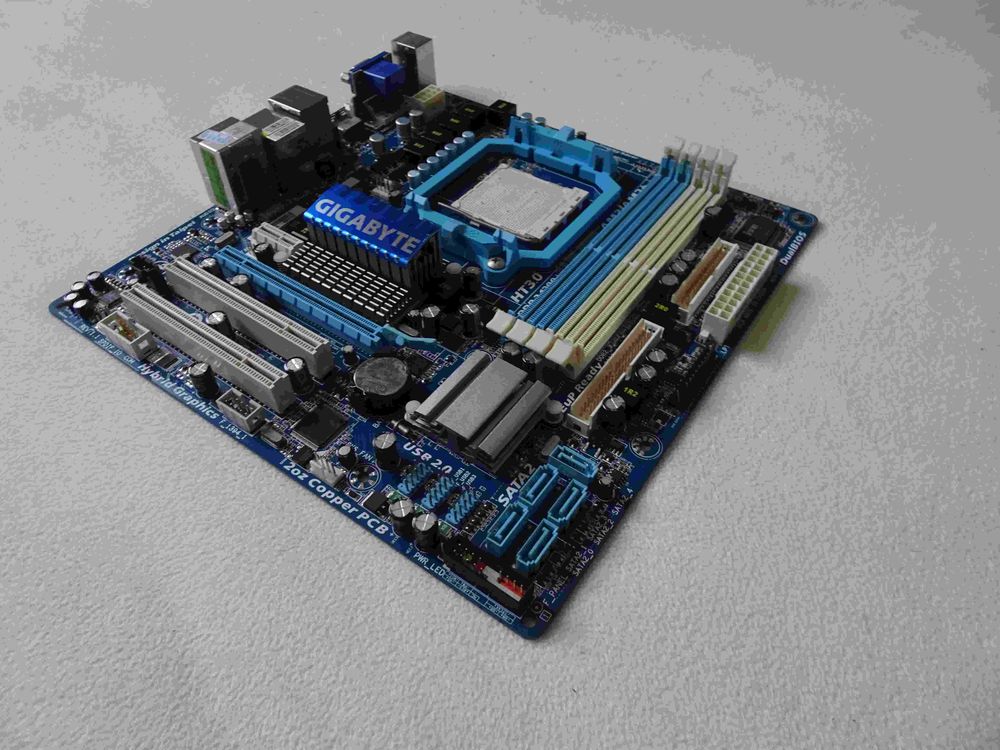 Gigabyte GA-MA785GM Matériel informatique