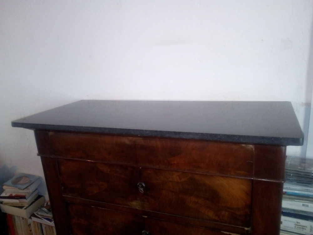 Belle commode haute &agrave; 7 tiroirs Meubles