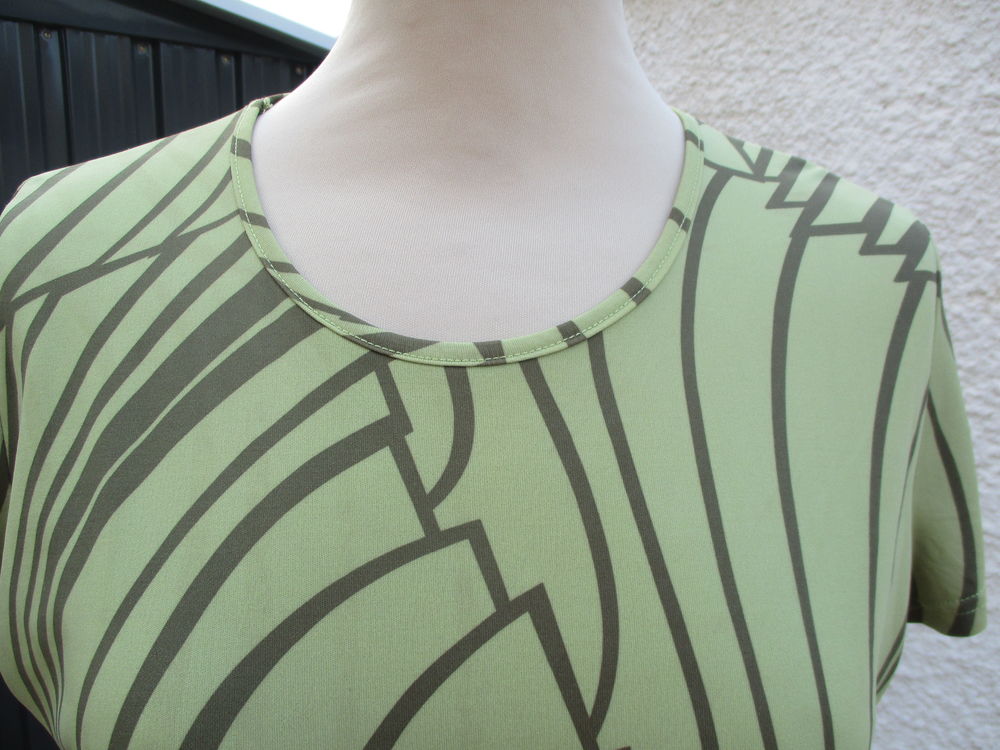 Tee-shirt &agrave; Manches Courtes - Taille 2 (Taille petit) Vêtements