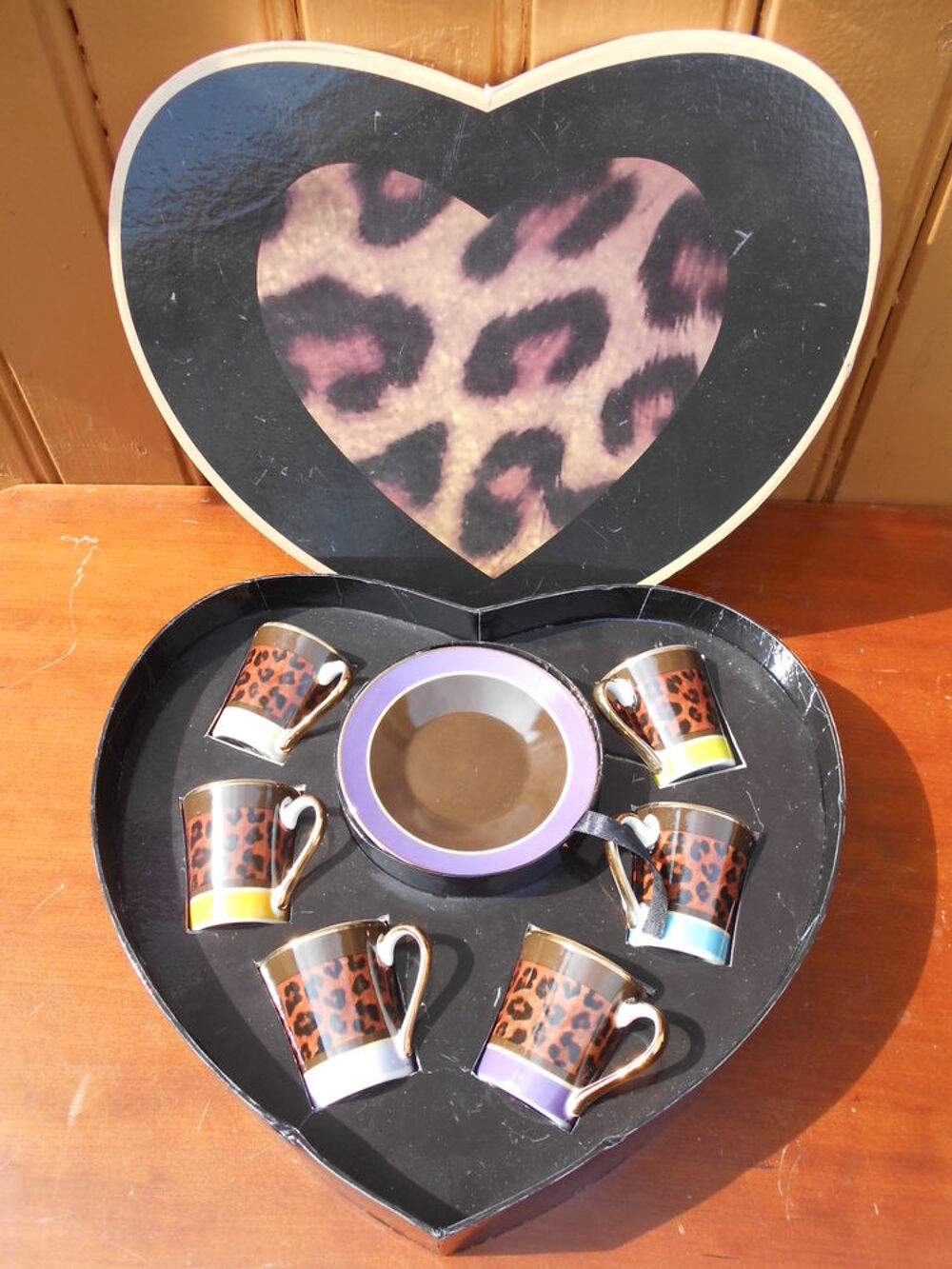 SERVICE A CAFE dans coffret coeur Electrom�nager