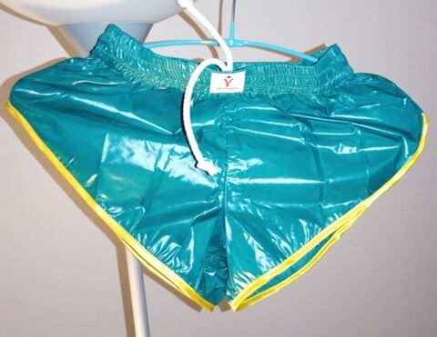 Short vintage nylon polyamide 6J2 Vert/Jaune 3 sizes S-M-L 31 Lyon 3 (69)