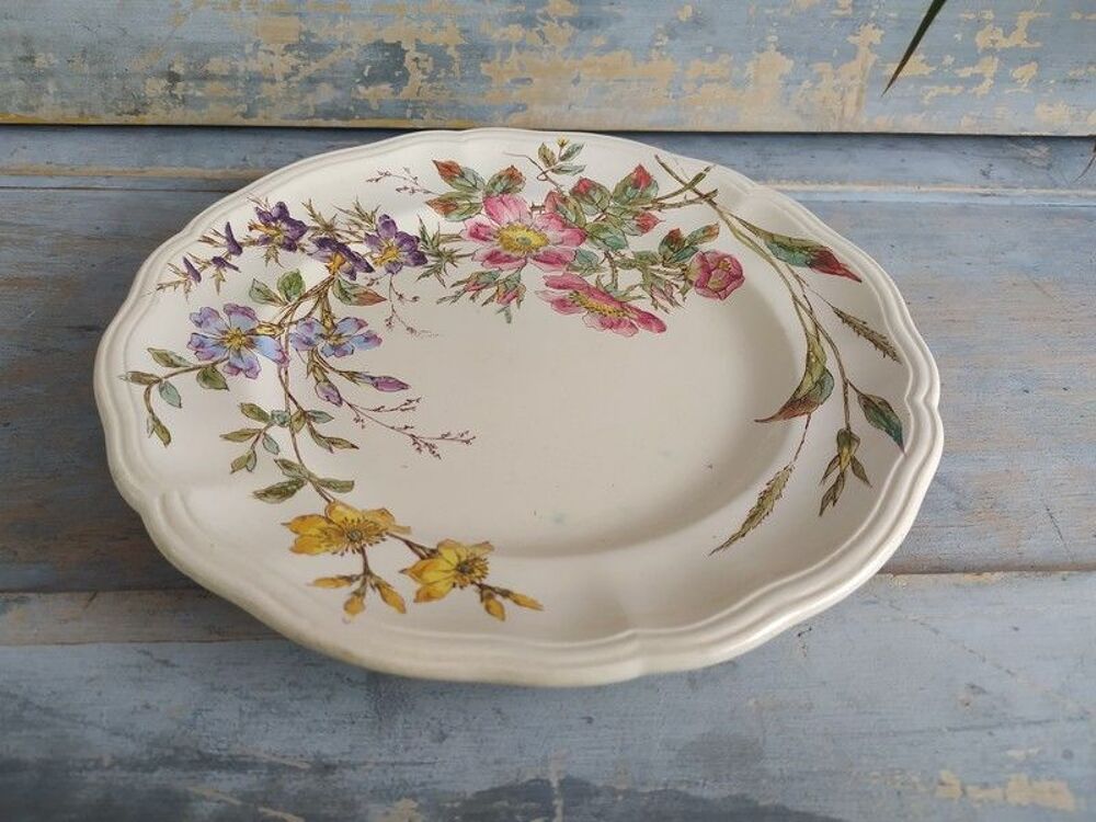 Ancienne Assiette Fa&iuml;ence de Longchamp D&eacute;cor Fleurs 