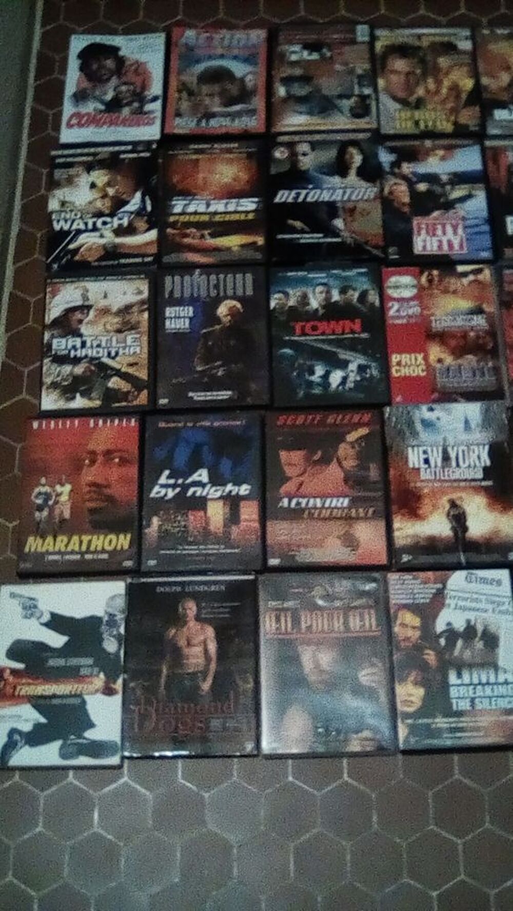49dvds divers occasion bon &eacute;tat. DVD et blu-ray