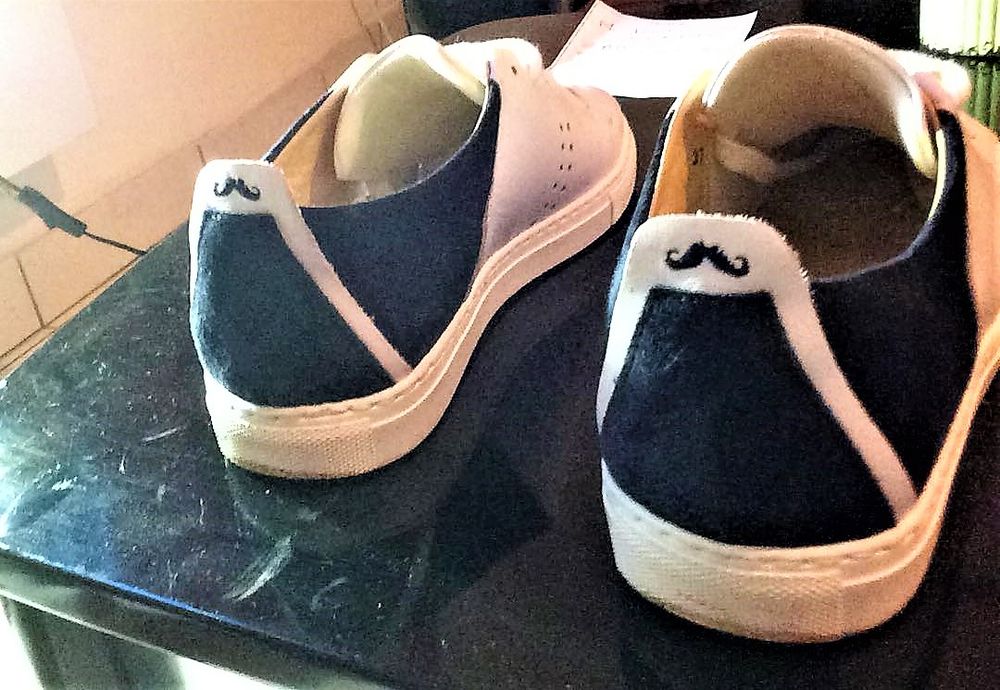 Basket cuir blanc daim bleu marine, Mr Moustache Chaussures