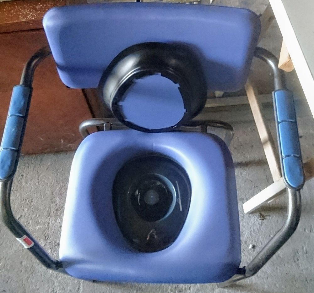 Chaise hygi&eacute;nique et d&eacute;ambulateur Meubles