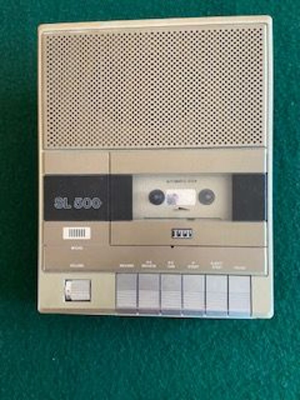 Magn&eacute;tophone + casque 
Gris - 24x19x5 cm
Audio et hifi