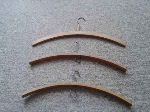  cintres en bois trs ancien ( 1920-30) avec crochet mtal 3 Dijon (21)