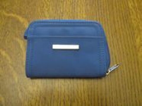 Petit porte monnaie bleu � fermeture �clair 0 M�rignies (59)