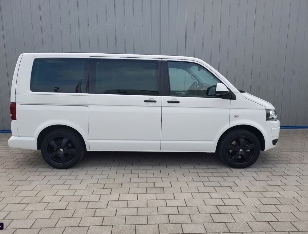 MULTIVAN 2011 occasion 17000 La Rochelle