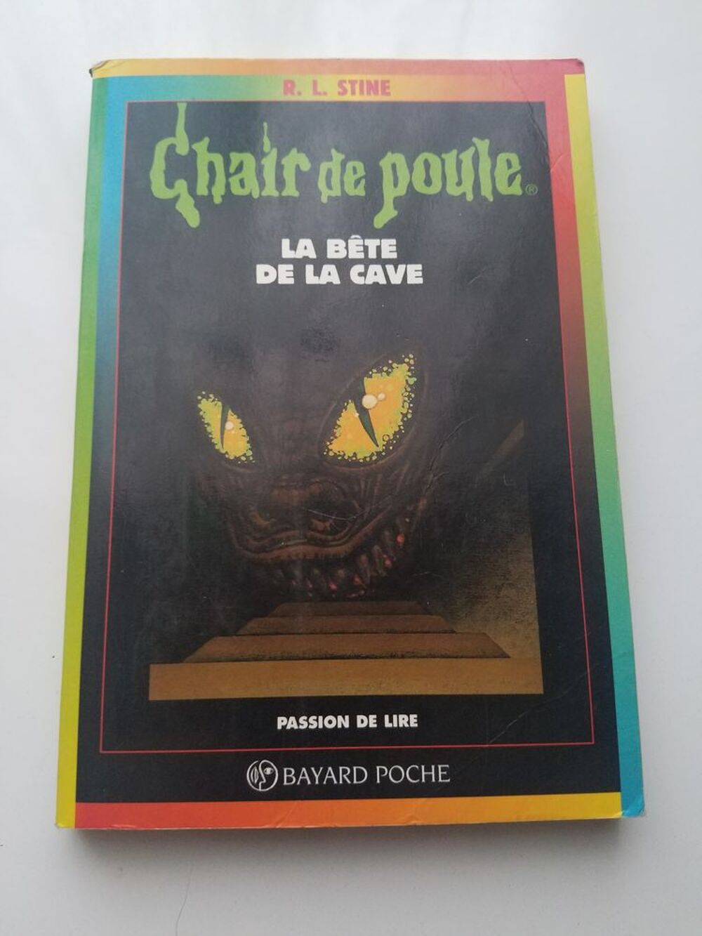 Livre Chair de Poule - La B&ecirc;te de la Cave au format poche Livres et BD