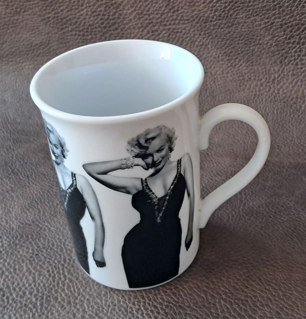 tasse mug en c&eacute;ramique Marilyn Monroe noir et blanc 
