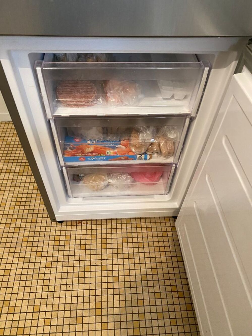 R&eacute;frig&eacute;rateur Indesit Electroménager