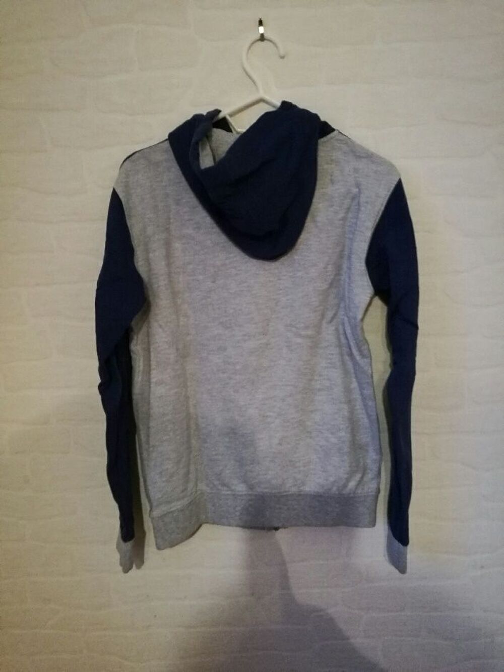 veste sweat bleu marque U taille 14 ans Vêtements enfants