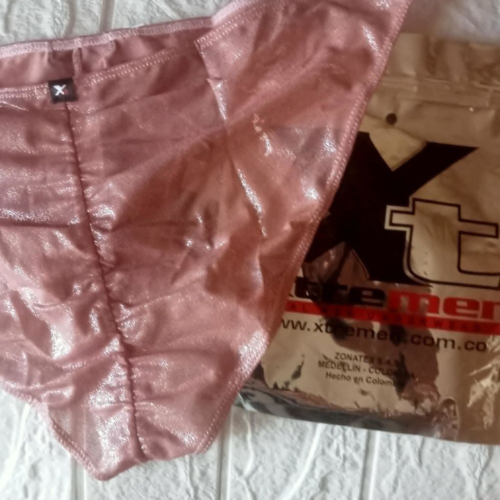 MAGNIFIQUE et surtout TR&Egrave;S RARE slip homme en colorie rose d Vêtements