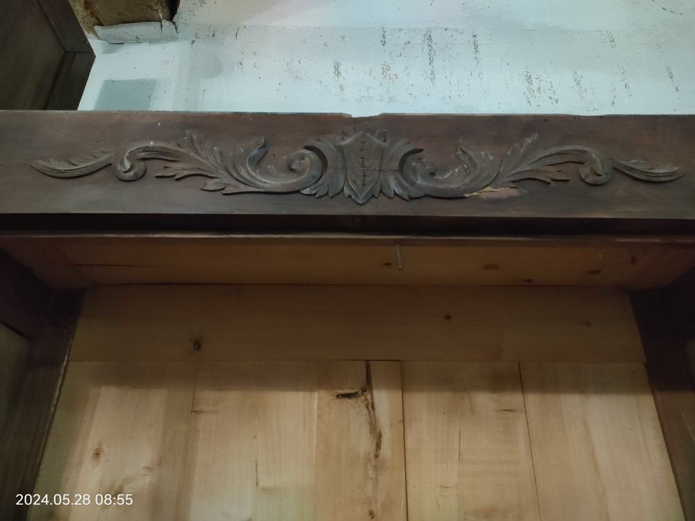 Armoire ancienne en bois massif Meubles