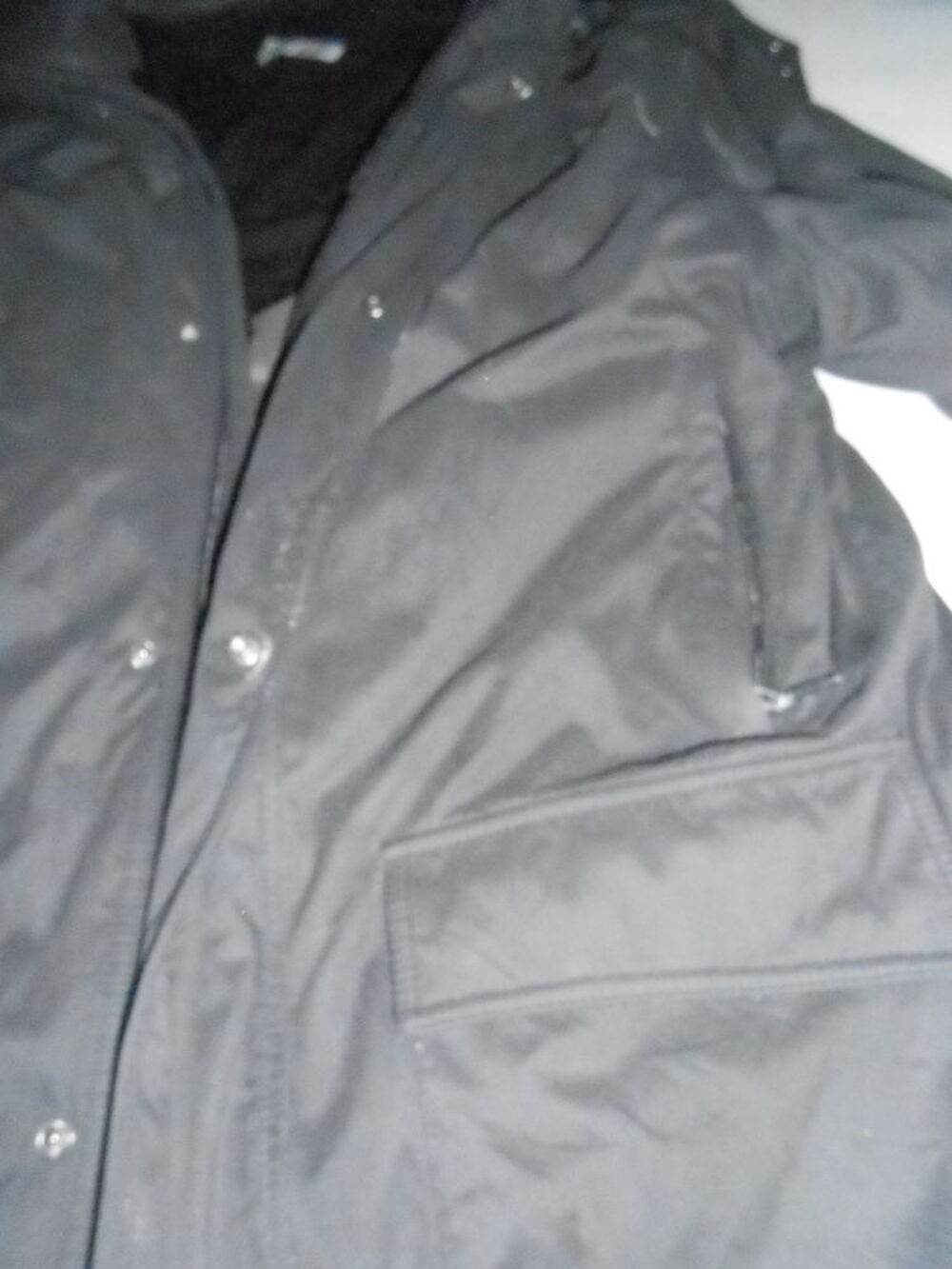 veste bleu marine avec capuche moltonn&eacute;e 
fermeture &eacute;claire Vêtements