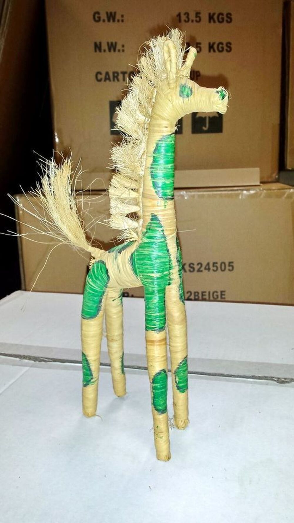 GIRAFE statuette en raphia pour d&eacute;coration Décoration