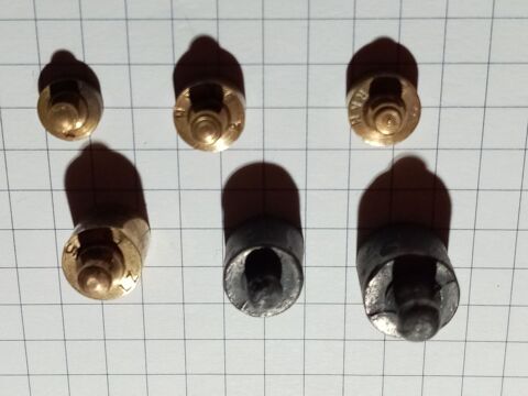 6 poids avec 4 petits poids en laiton de 1g 2g 2g et 5g 18 Chartres (28)