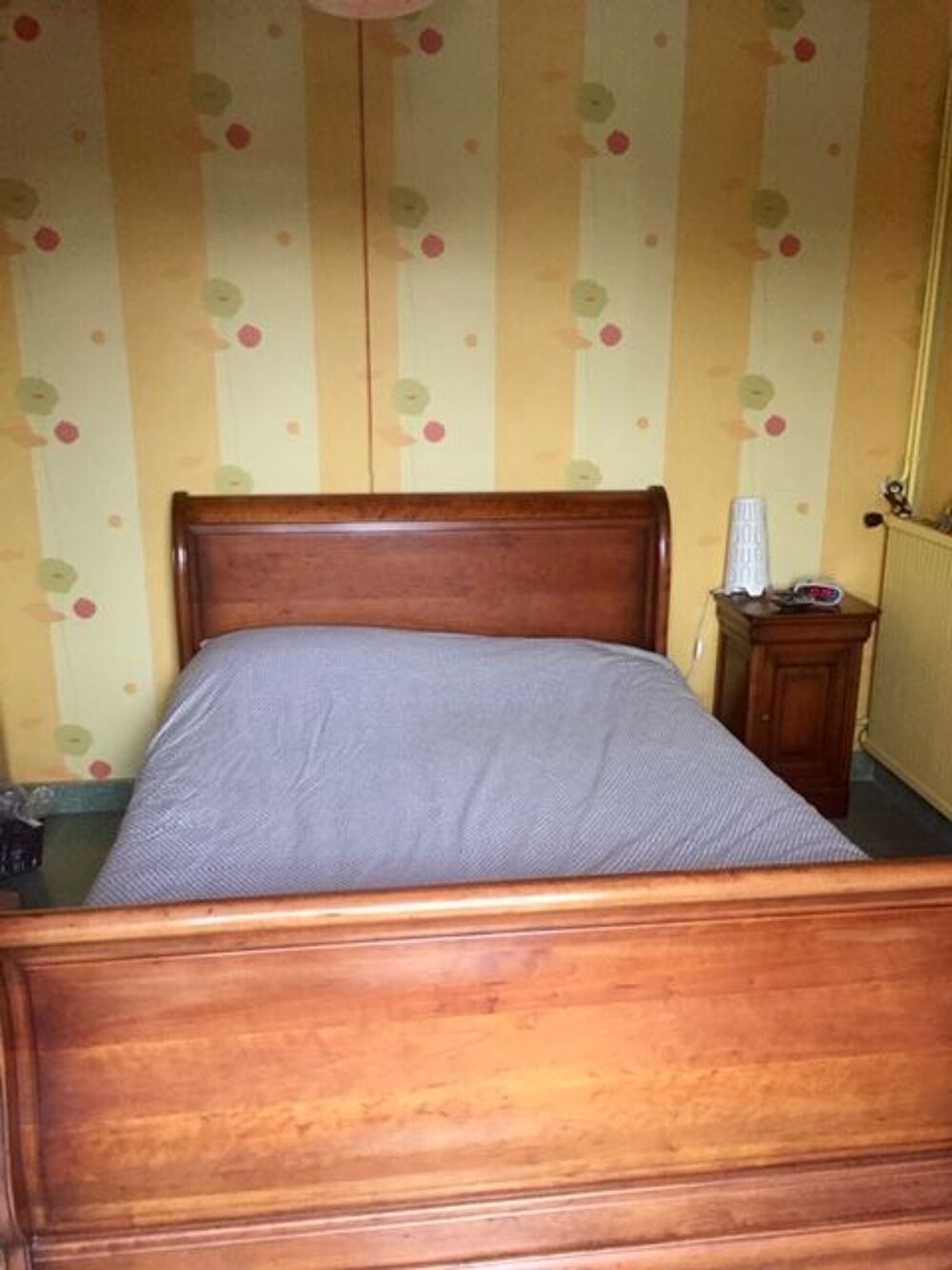 CHAMBRE COMPLETE MERISIER MASSIF Meubles